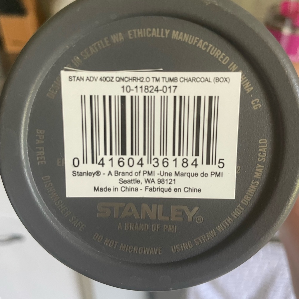 Stanley Gray Travel Mug - Picture 2 of 5